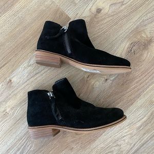 Gianni Bini Ankle Booties